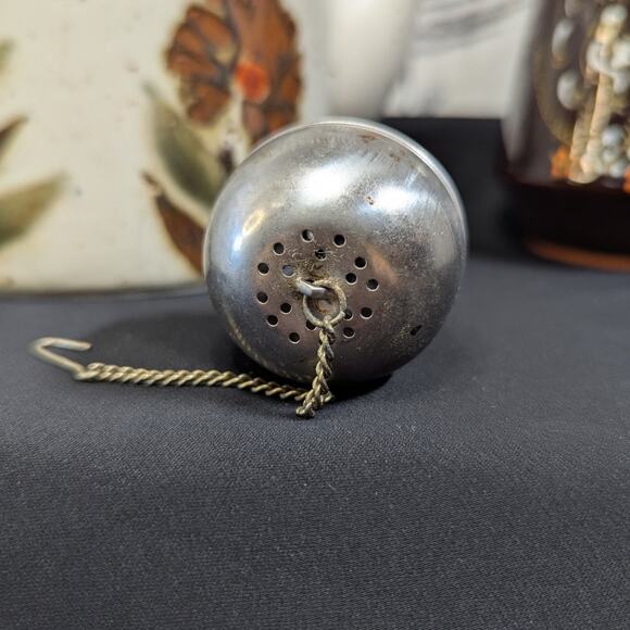 Vintage Tea Strainer for Vintage Kitchen Decor, Pre-Owned - Picture 4 of 5